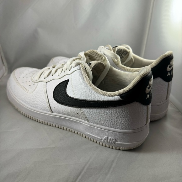 Nike Air Force 1 Low '07 Athletic Shoes - Men's size 12 - Picture 5 of 13